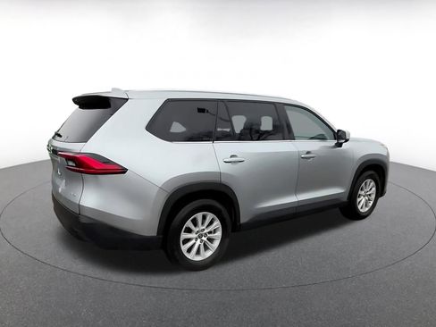 Used 2024 Toyota Grand Highlander XLE image 15