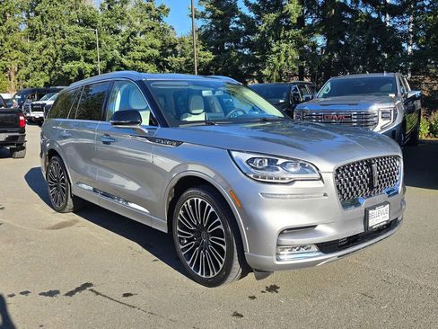Used 2023 Lincoln Aviator Black Label w/ Dynamic Handling Package image 7