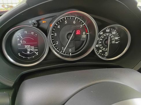 Used 2020 MAZDA MX-5 Miata Sport RWD image 43