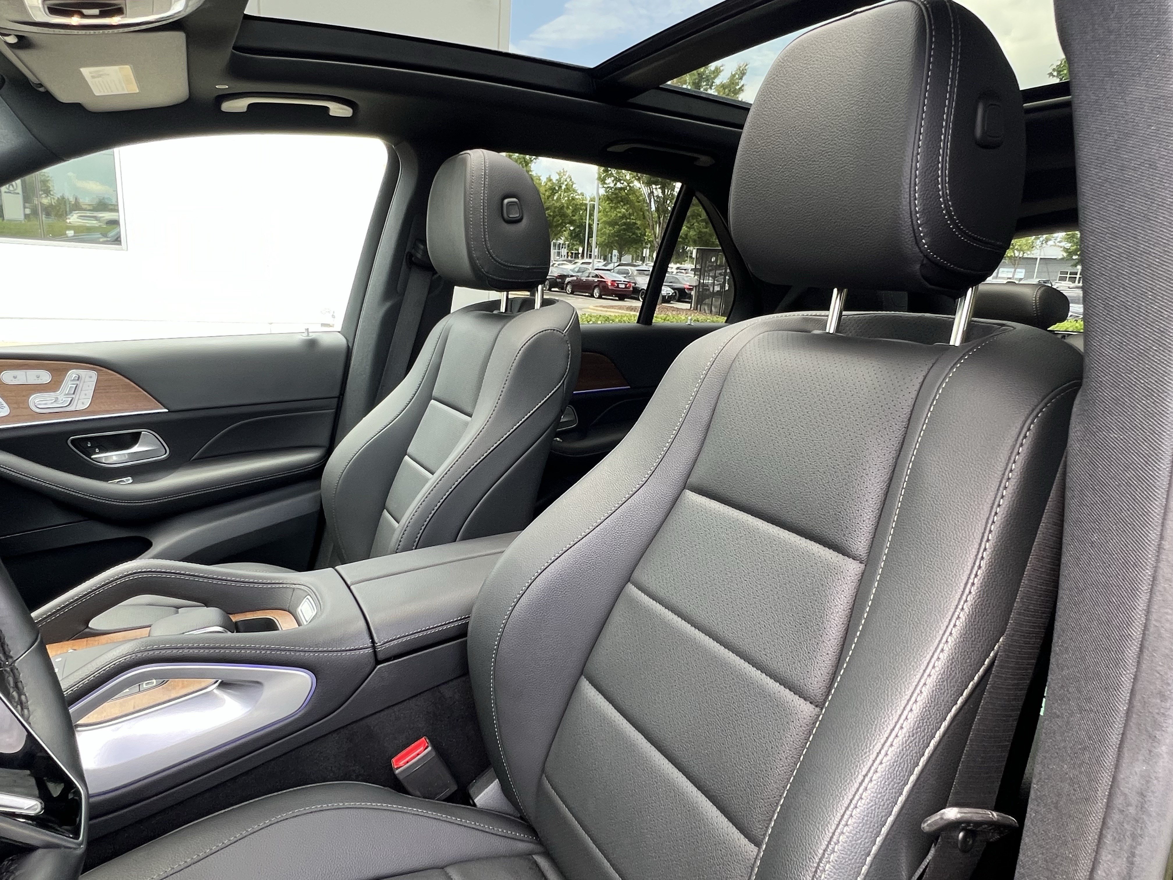 Certified 2025 Mercedes-Benz GLE 450 4MATIC image 16