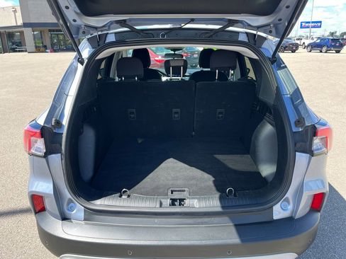 Used 2022 Ford Escape SE image 25