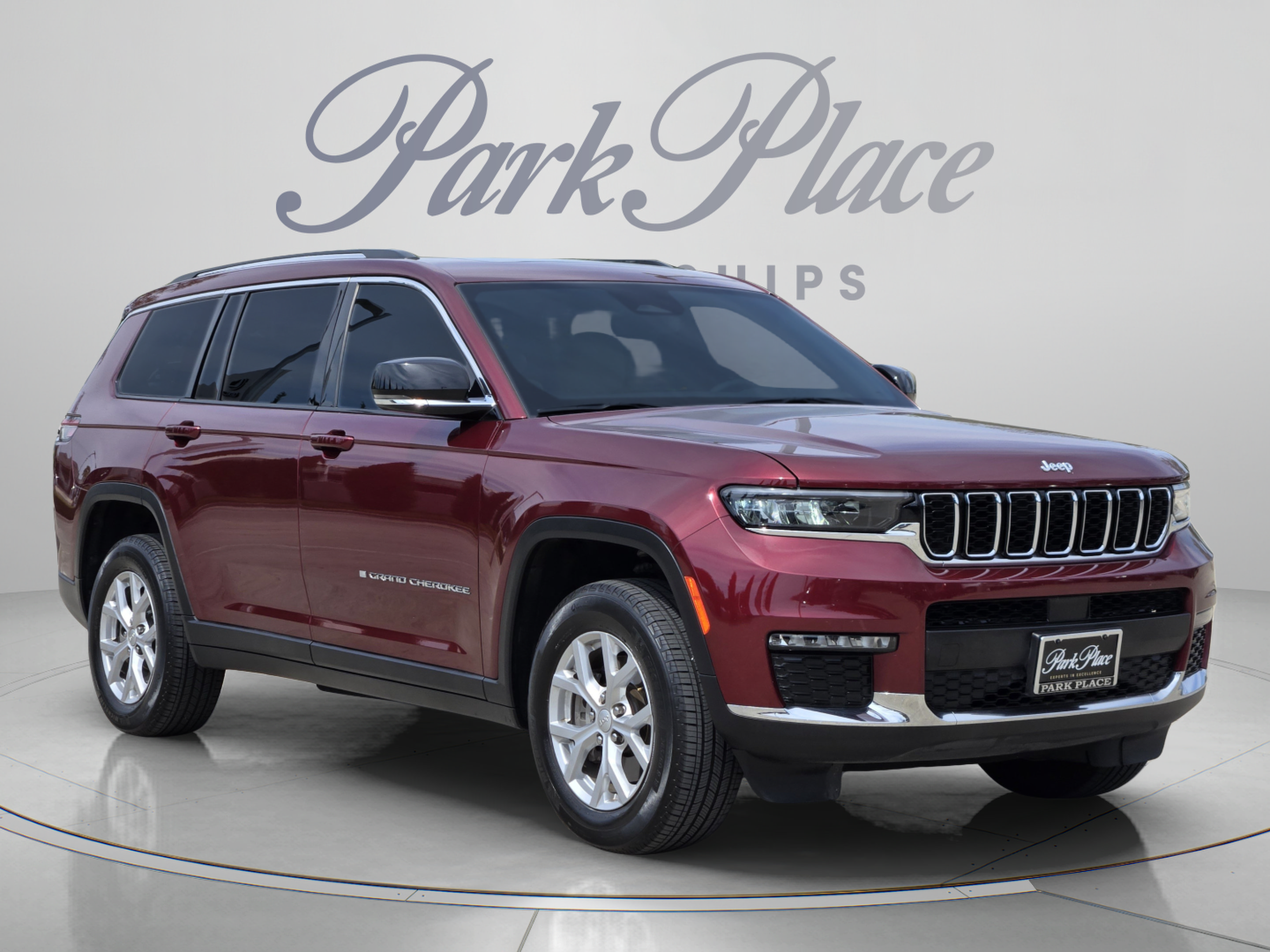 Used 2023 Jeep Grand Cherokee L Limited AWD/4WD image 7