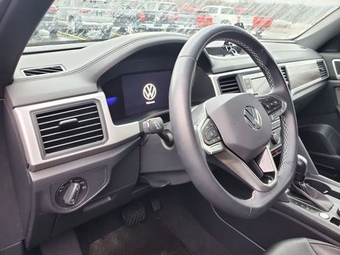 Used 2022 Volkswagen Atlas Cross Sport SE image 20