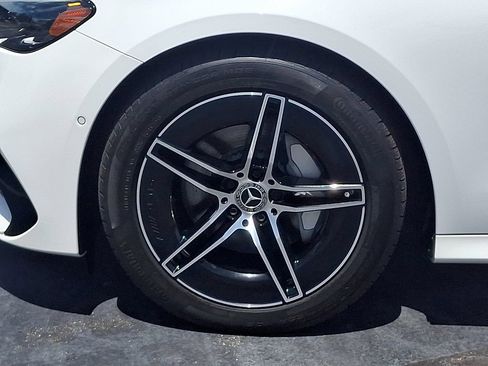Used 2025 Mercedes-Benz E 350 Sedan image 8