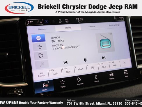 Used 2023 Chrysler Pacifica Touring-L FWD image 32