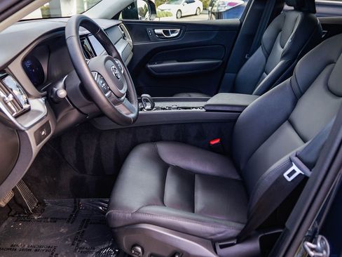 Used 2025 Volvo XC60 B5 Core image 21