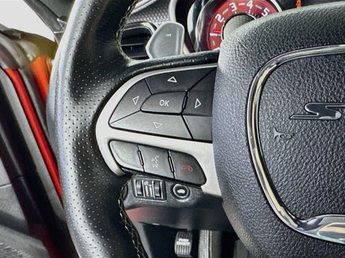 Used 2017 Dodge Challenger SRT Hellcat RWD image 25