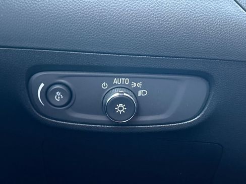 Used 2024 Buick Encore GX Sport Touring AWD/4WD image 18
