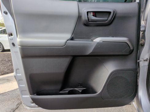 Used 2019 Toyota Tacoma SR5 image 36