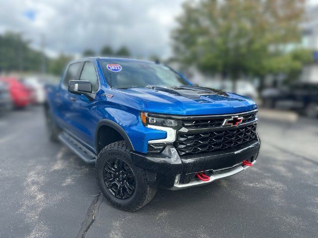 Used 2022 Chevrolet Silverado 1500 ZR2 w/ Technology Package AWD/4WD image 11
