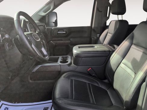 Used 2022 GMC Sierra 2500 Denali w/ Denali Ultimate Package image 9