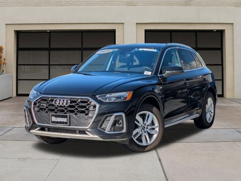 Used 2023 Audi Q5 2.0T Premium w/ Convenience Package image 3
