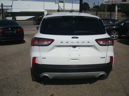 Used 2020 Ford Escape SE AWD/4WD image 4