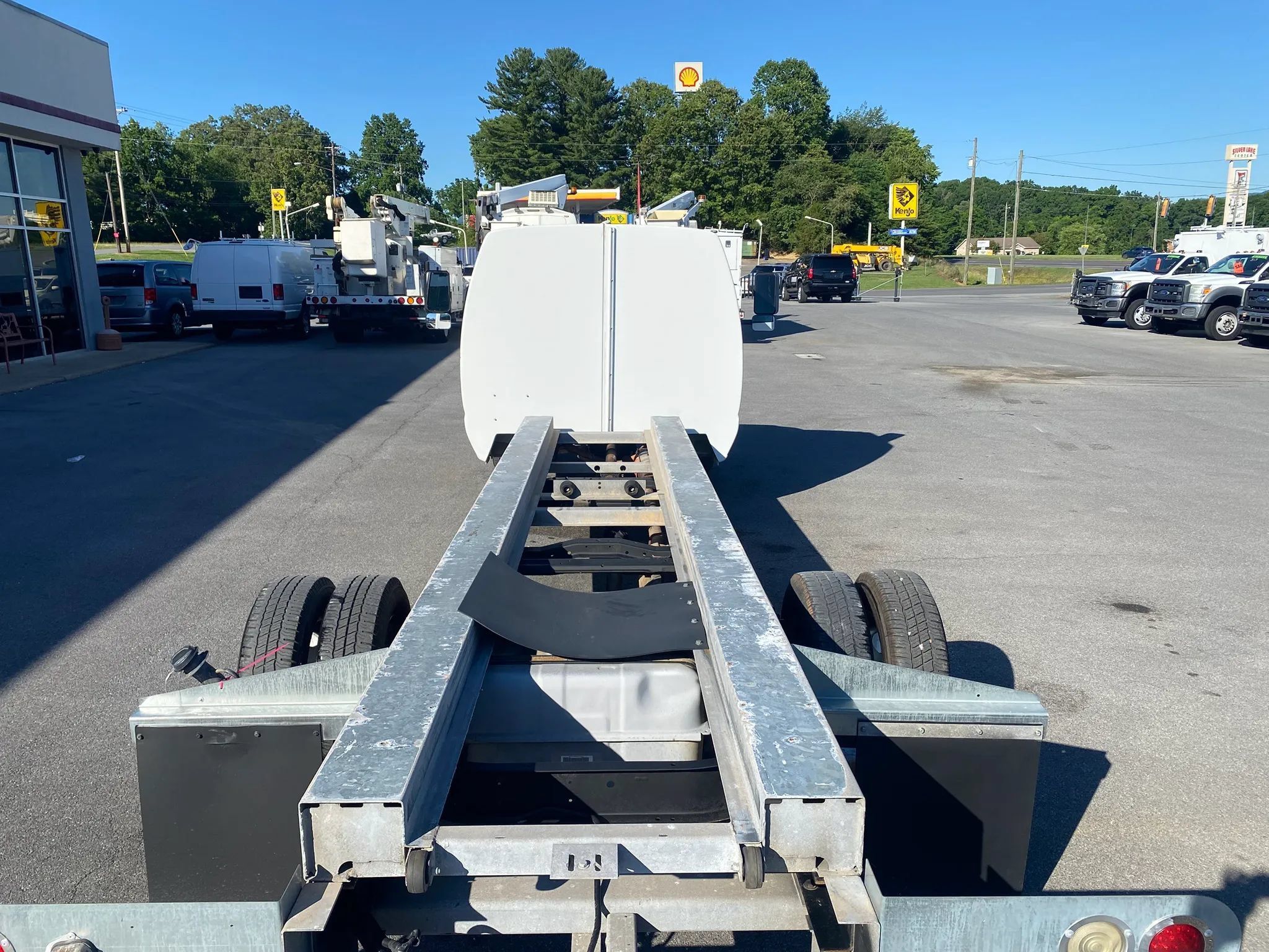 Used 2011 Ford E-450 and Econoline 450 Super Duty RWD image 18