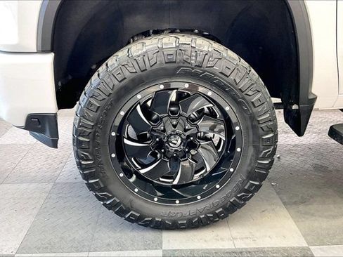 Used 2022 Chevrolet Silverado 2500 High Country w/ Safety Package II AWD/4WD image 8