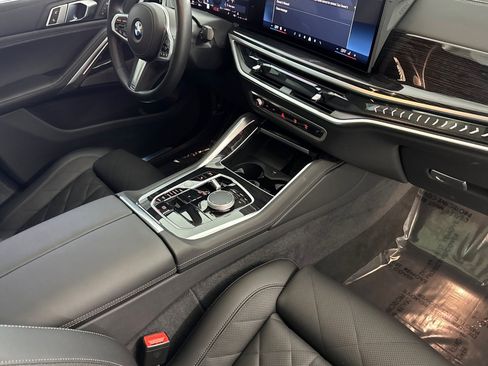 Used 2026 BMW X6 xDrive40i AWD/4WD image 36