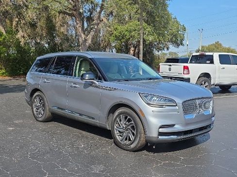 Used 2022 Lincoln Aviator 2WD image 2