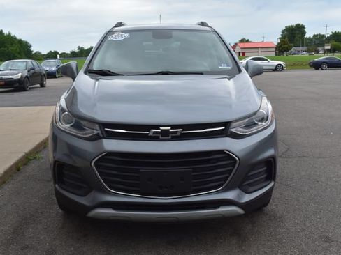 Used 2019 Chevrolet Trax LT w/ LT Convenience Package AWD/4WD image 11