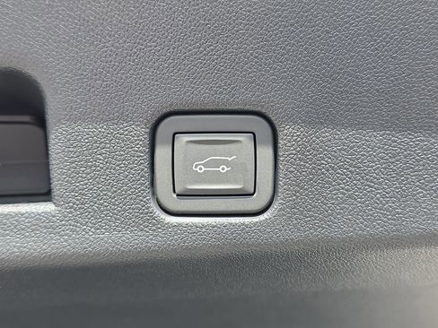 New 2026 Chevrolet Traverse Z71 w/ Driver Confidence Package image 16