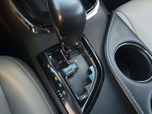 Used 2018 Toyota Avalon XLE Premium image 43