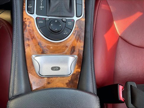 Used 2008 Mercedes-Benz SL 550 image 31