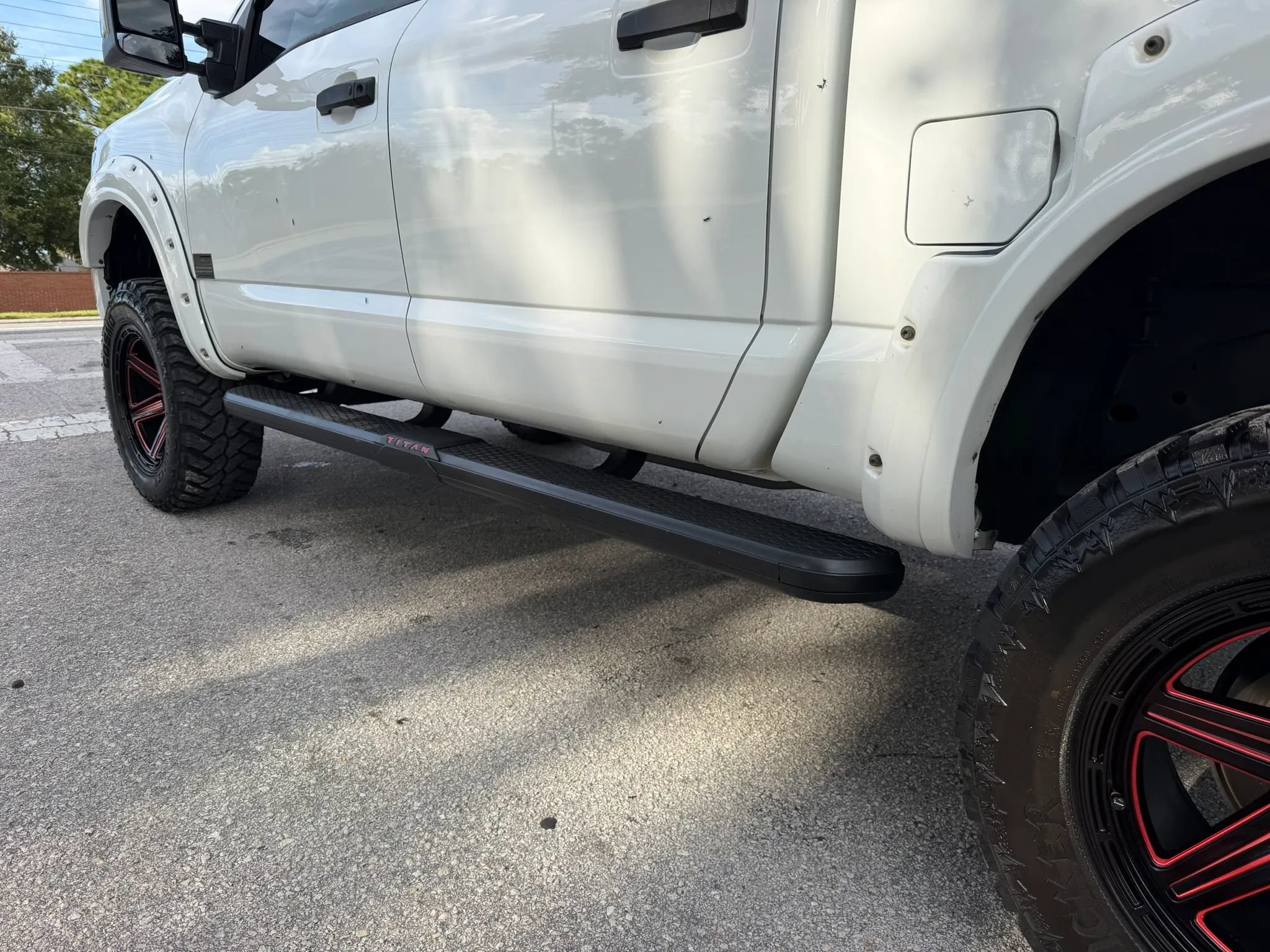 Used 2020 Nissan Titan PRO-4X w/ Pro-4x Convenience Package AWD/4WD image 29