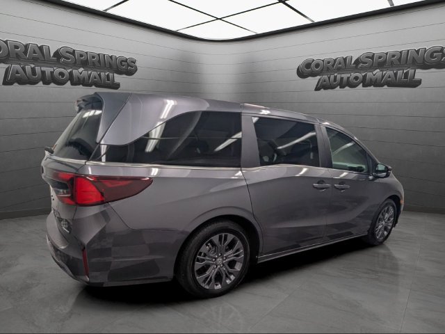Used 2026 Honda Odyssey Touring image 7