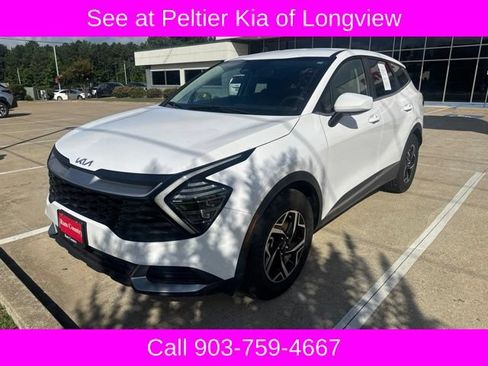 Used 2025 Kia Sportage LX FWD image 3