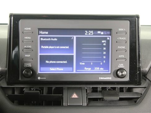 Used 2020 Toyota RAV4 XLE w/ Convenience Package image 8