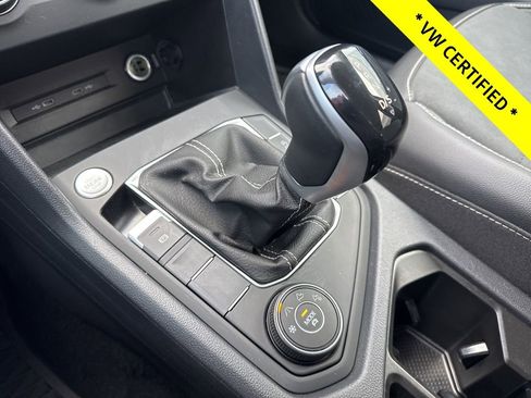 Certified 2022 Volkswagen Taos SE image 22