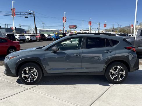 Used 2024 Subaru Crosstrek 2.0i Premium image 2