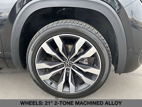 Used 2022 Volkswagen Atlas SEL Premium image 10