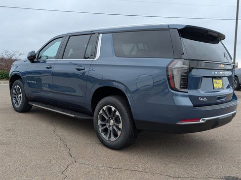 New 2026 Chevrolet Suburban LT w/ Comfort Package image 5