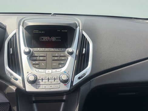 Used 2014 GMC Terrain SLE FWD image 17