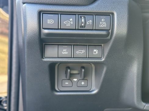 Used 2025 Toyota Land Cruiser image 31