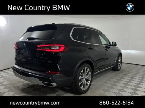 Used 2021 BMW X5 xDrive40i w/ Premium Package image 7