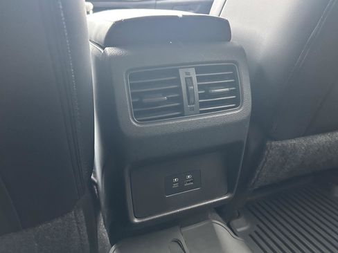 Used 2023 Nissan Rogue SV w/ SV Premium Package image 17