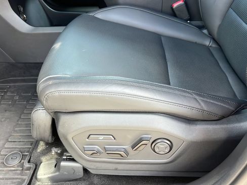 Certified 2025 Hyundai Santa Fe Calligraphy FWD image 16