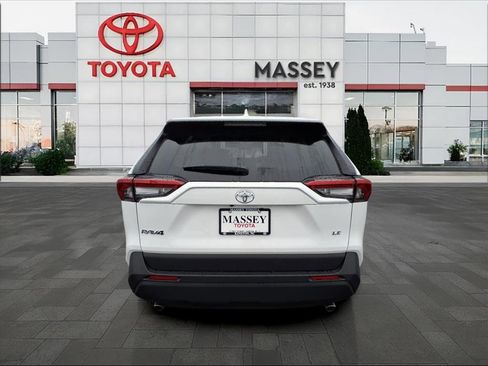 New 2025 Toyota RAV4 LE image 4