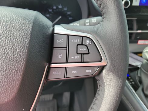 New 2026 Toyota Sienna XLE image 31