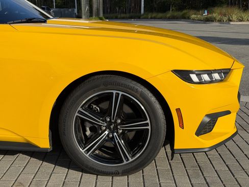 Used 2024 Ford Mustang Premium image 6