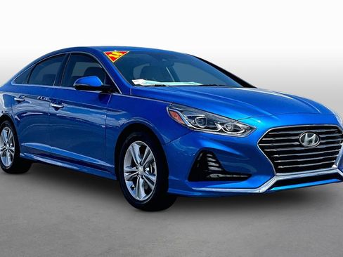 Used 2018 Hyundai Sonata Limited w/ Limited Ultimate Package 03 FWD image 10