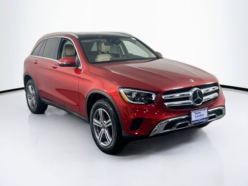Used 2022 Mercedes-Benz GLC 300 4MATIC image 3