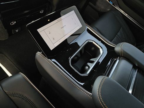 New 2026 Jeep Grand Wagoneer L Summit AWD/4WD image 12