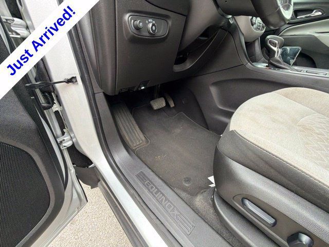 Used 2022 Chevrolet Equinox LT FWD image 38