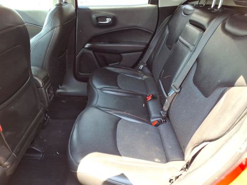 Used 2019 Jeep Compass Trailhawk AWD/4WD image 5