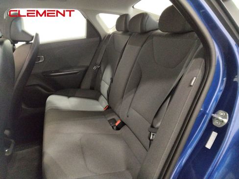 Used 2025 Kia K4 LXS image 29