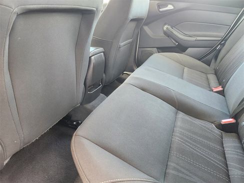 Used 2018 Ford Focus SE image 20