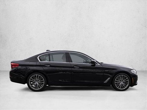 Used 2017 BMW 530i xDrive image 4