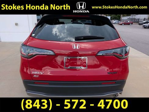 Certified 2025 Honda HR-V Sport image 9